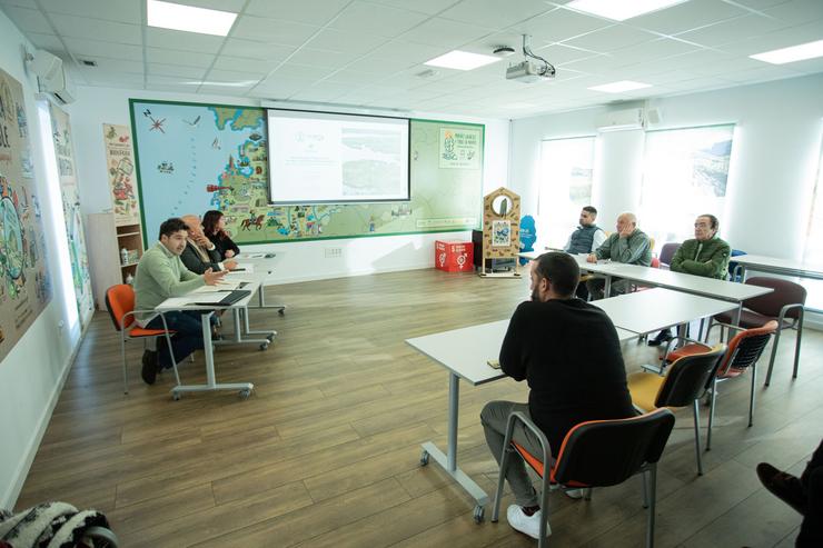 Presentación dun proxecto para acabar con residuos na ría de Betanzos. ÁRTABRA COMUNICA / Europa Press