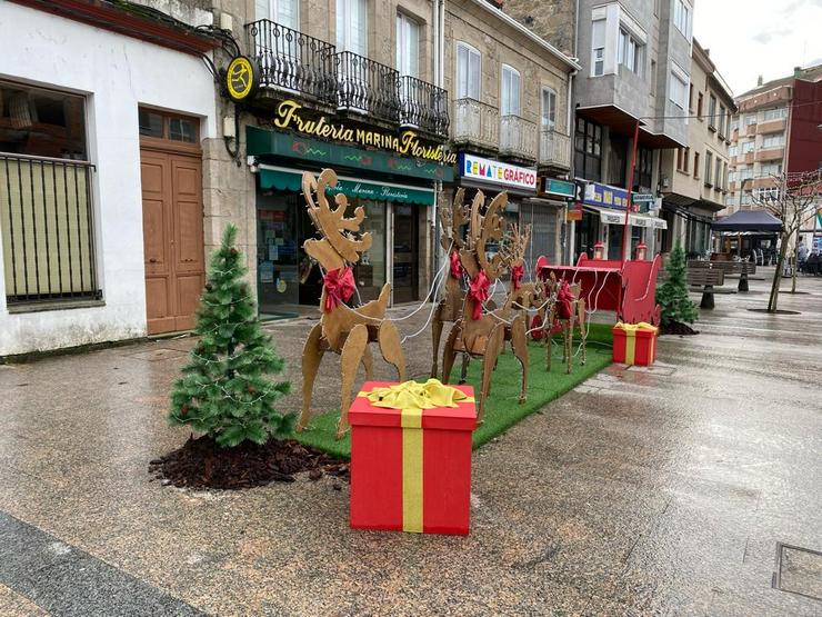 Decoración Nadal Chantada preparativos 2023. Foto: Concello de Chantada