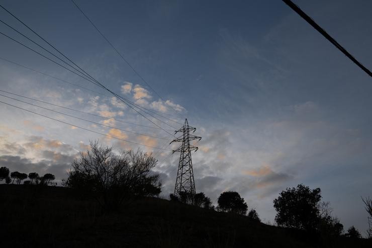 Tendido eléctrico en Barcelona./ David Zorrakino - Europa Press - Arquivo / Europa Press