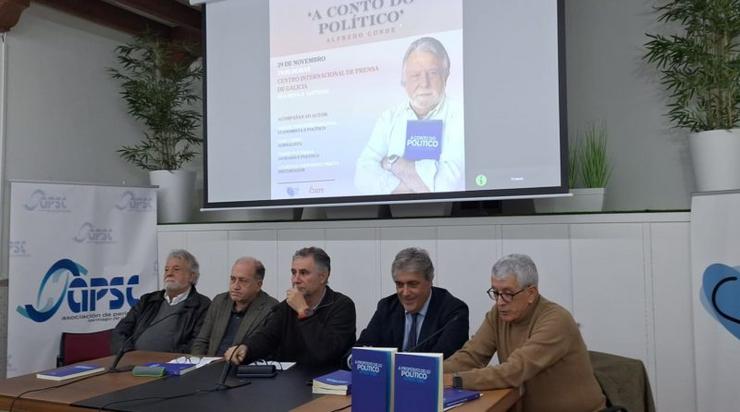 Presentación do libro de Alfredo Conde 'A conto do político' 