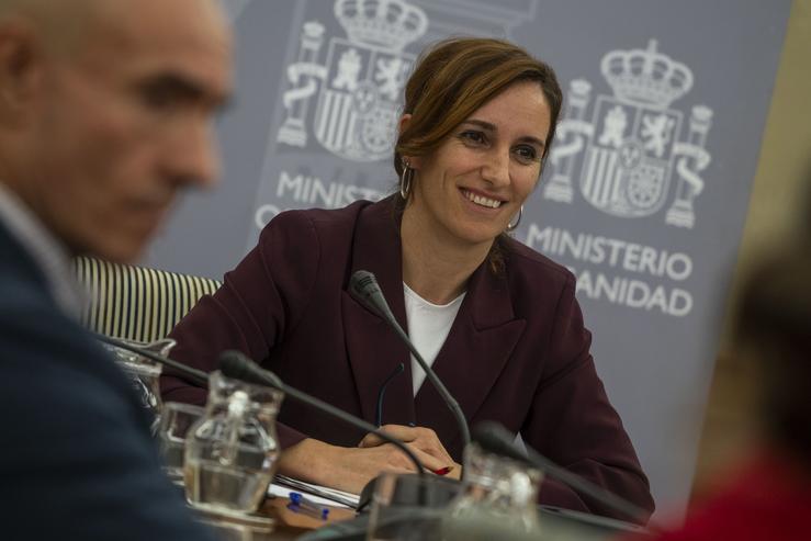 A ministra de Sanidade, Mónica García, durante o pleno extraordinario do Consello Interterritorial do Sistema Nacional de Saúde celebrado o xoves 7 de decembro. MINISTERIO DE SANIDADE 