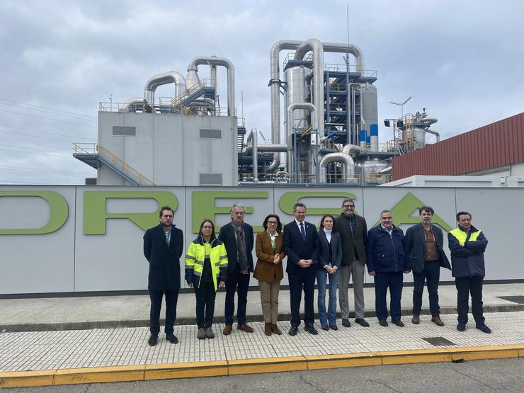 Visita do delegado do Goberno, José Miñones, á planta de Foresa, en Caldas 