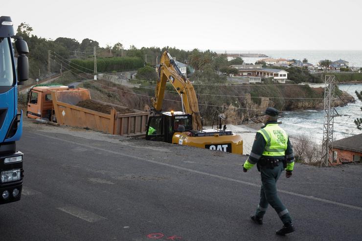 Un guindastre na estrada N-642, a 21 de xaneiro de 2023, en Lugo, Galicia.. Carlos Castro - Europa Press / Europa Press