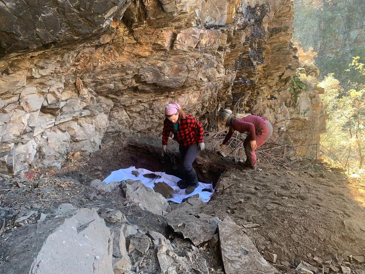 Traballos de excavación en Pala de Cabras - cedida