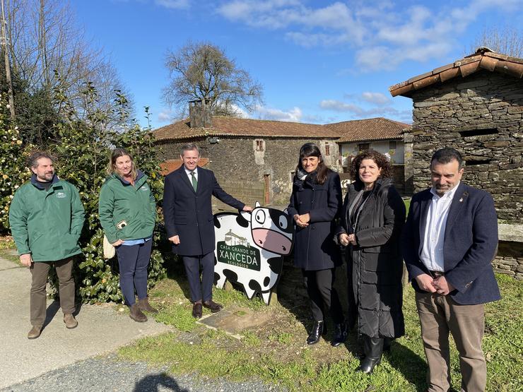 Visita de José Miñones a Casa Grande de Xanceda.. DELEGACIÓN DO GOBERNO EN GALICIA 