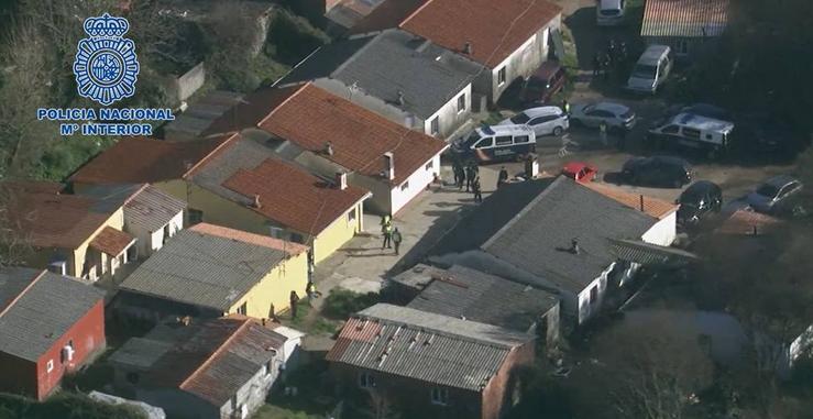 Asentamento chabolista e de venda de droga "Los Chaqueta", en Ferrol / Policía
