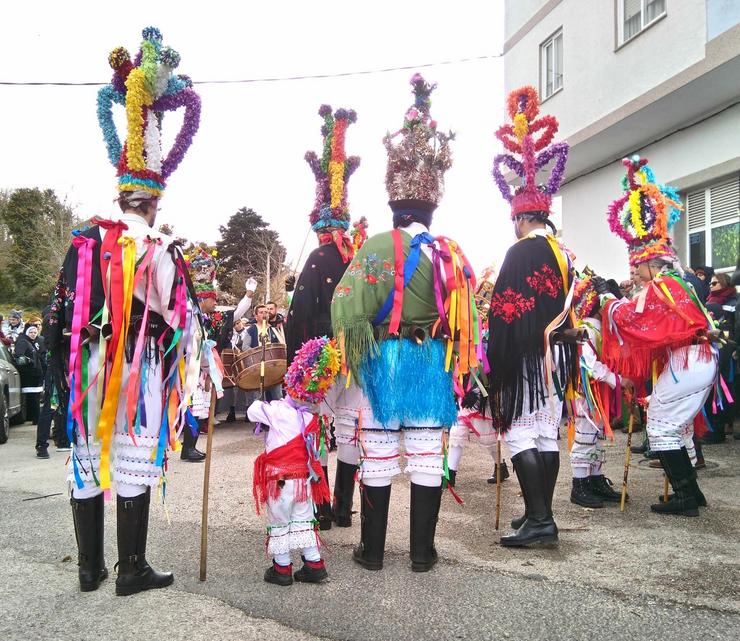 Mázcaras no Concello de Manzaneda. Desfile de Martes de Entroido 2019. Foto: XMF