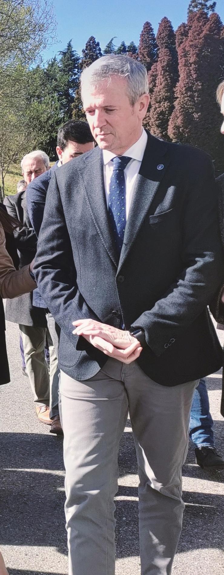 O presidente da Xunta, Alfonso Rueda, nunha visita ás antigas instalacións do hospital psiquiátrico 