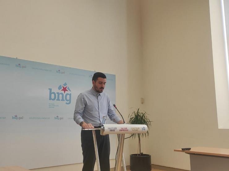 O deputado do BNG Daniel Castro nunha rolda de prensa sobre solicitudes de transparencia ao Goberno galego este xoves no Parlamento de Galicia. 