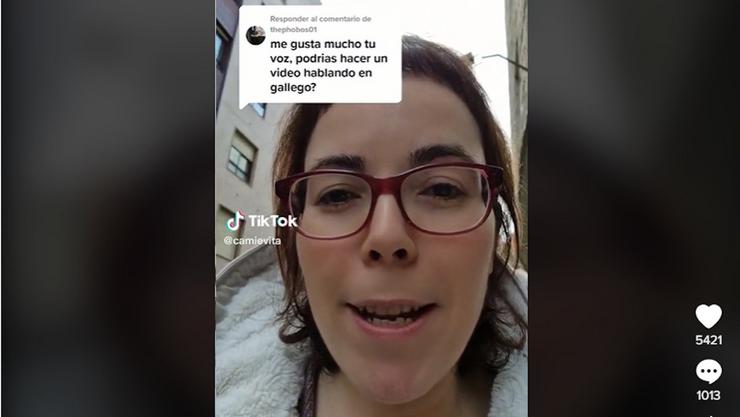Vídeo viral de TikTok de Evita no que fala sobre o galego