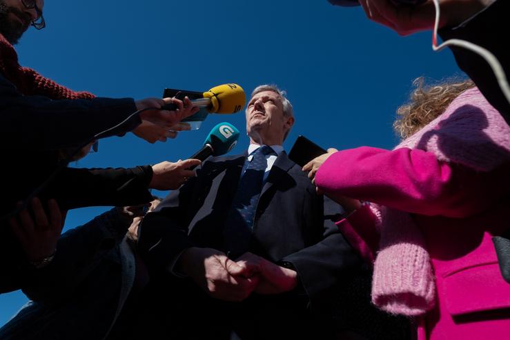O presidente da Xunta, Alfonso Rueda, atende aos medios 