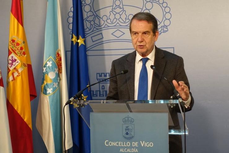 O alcalde de Vigo, Abel Caballero, en rolda de prensa.. CONCELLO DE VIGO
