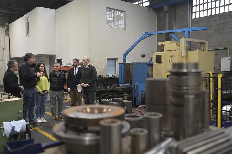 Visita do vicepresidente primeiro da Xunta, Francisco Conde, á empresa Metalúrgica BB de Carballo / Europa Press