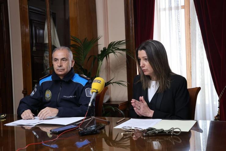Imaxe de rolda de prensa da alcaldesa, Lara Méndez, e o xefe da Policía Local /CONCELLO DE LUGO