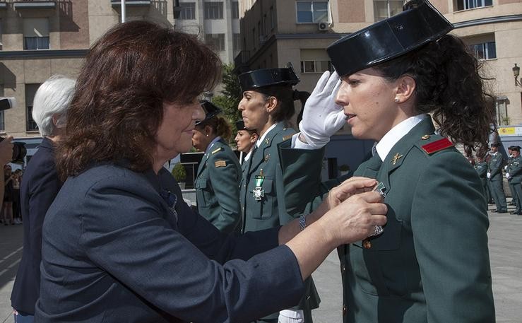 Unha muller condecorada na Garda Civil / Guardia Civil