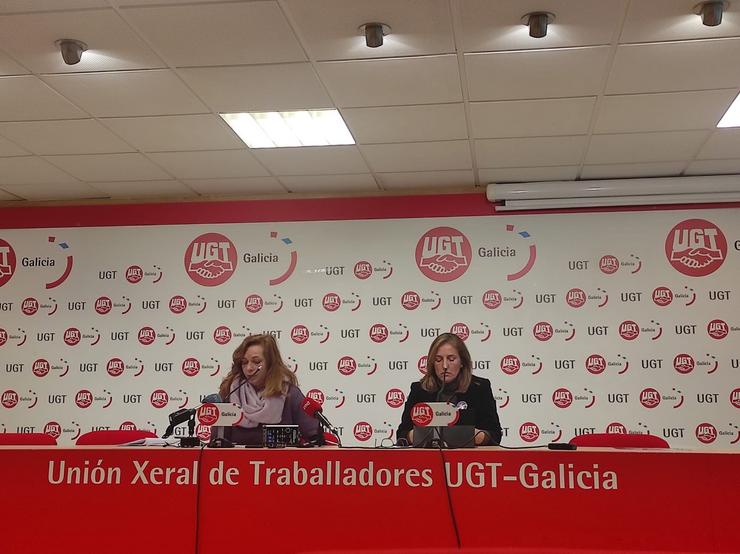 A secretaria de Muller de CCOO-Galicia, Mamen Sabio, e a responsable de Igualdade de UXT-Galicia, Trindade Campos, este martes en Santiago. 