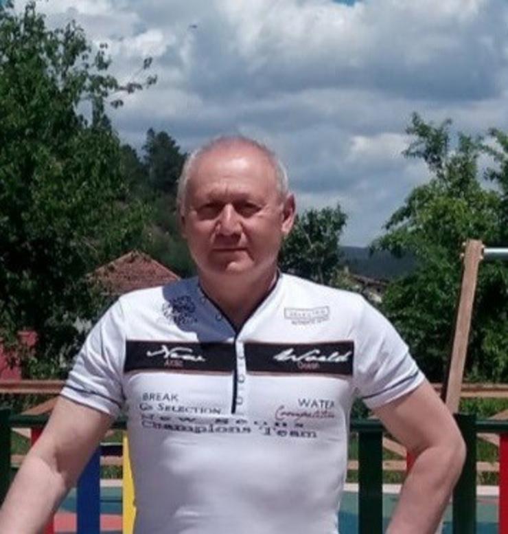 O exconcejal socialista Ricardo Sobrino será candidato á Alcaldía de Laza (Ourense) polo partido de Pachi Vázquez. ESPAZO COMÚN 