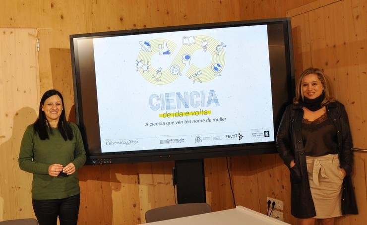 As vicerreitoras de Investigación, Transferencia e Innovación, Belén Rubio, e de Comunicación e Relacións Institucionais, Mónica Valderrama, na presentación do programa 