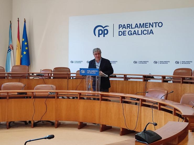 O portavoz parlamentario do PPdeG, Pedro Puy, en rolda de prensa. PPDEG / Europa Press