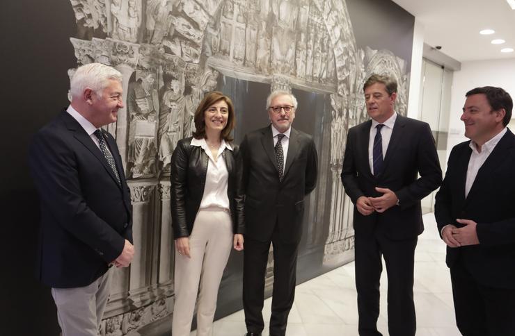 O delegado do Goberno en Galicia,  José Ramón Gómez Besteiro; A conselleira de Medio Ambiente, Territorio e Vivenda, Anxos Vázquez; e o presidente da Deputación da Coruña, Valentín González Formoso, entre outros.. XUNTA DE GALICIA / Europa Press