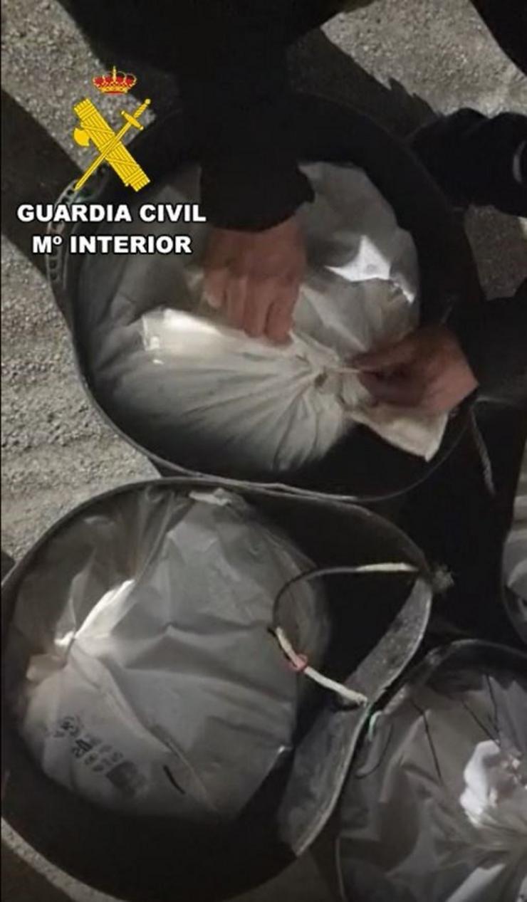 Arquivo - Intervidos 90 quilos de polbo en Malpica.. GARDA CIVIL - Arquivo / Europa Press