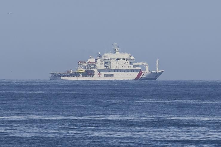 Barco en alta mar 