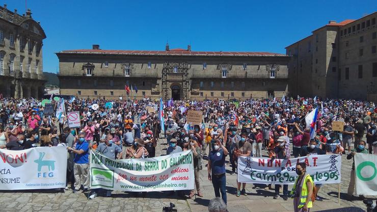 Manifestación contra os masivos proxectos eólicos proxectados en Galicia 