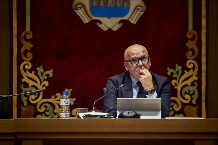 O presidente da Deputación de Ourense e presidente do PP de Ourense, Manuel Baltar, durante un pleno ordinario da Deputación de Ourense 