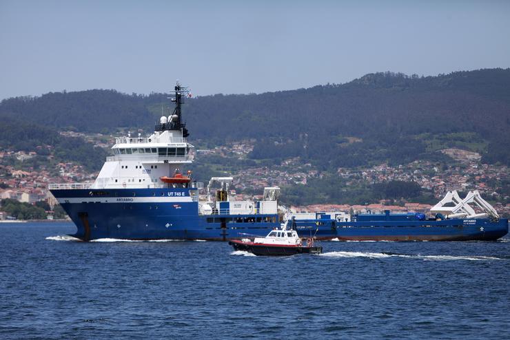 O buque de inspección d¡Artabro?, á súa saída do Porto de Vigo, a 17 de maio de 2023, en Vigo, Pontevedra, Galicia (España). O barco saíu do Porto de Vigo ao longo do día de hoxe co obxectivo de inspecci. Javier Vázquez - Europa Press 