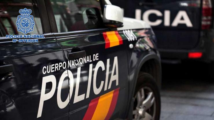 Coche de Policía Nacional. POLICÍA NACIONAL