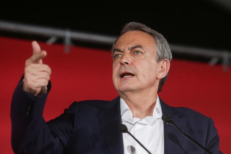 Lugo. O expresidente do Goberno, José Luís Rodríguez Zapatero, participa no mítin central do PSdeG-PSOE en Lugo en apoio á reelección da alcaldesa da cidade, Lara Méndez.. CARLOS CASTRO