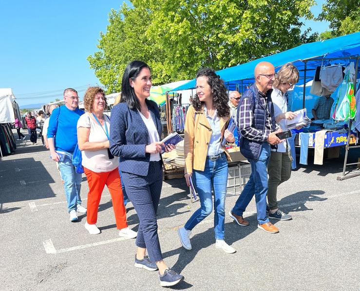 Prado participa nun paseo electoral en Monforte.. PPDEG 