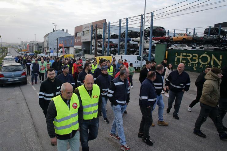 Piquetes informativos con decenas de delegados sindicais e traballadores percorren o Polígono de Ou Ceao, a 10 de maio de 2023, en Lugo, Galicia (España).. Carlos Castro - Europa Press / Europa Press