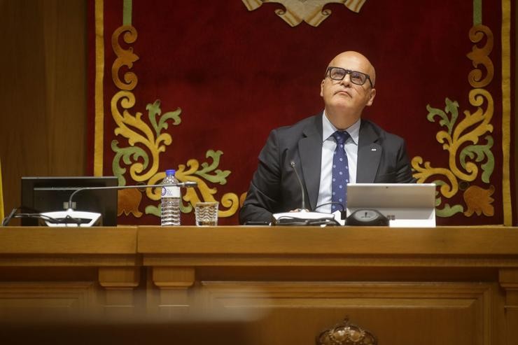 O ex presidente da Deputación de Ourense, Manuel Baltar, durante un pleno 