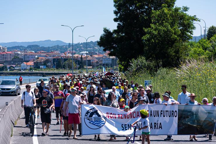 Varias persoas marchan nunha protesta contra a empresa Ence (Enerxía e Celulosa S.A.), a 25 de xuño de 2023, en Pontevedra, Galicia. Elena Fernández - Europa Press / Europa Press