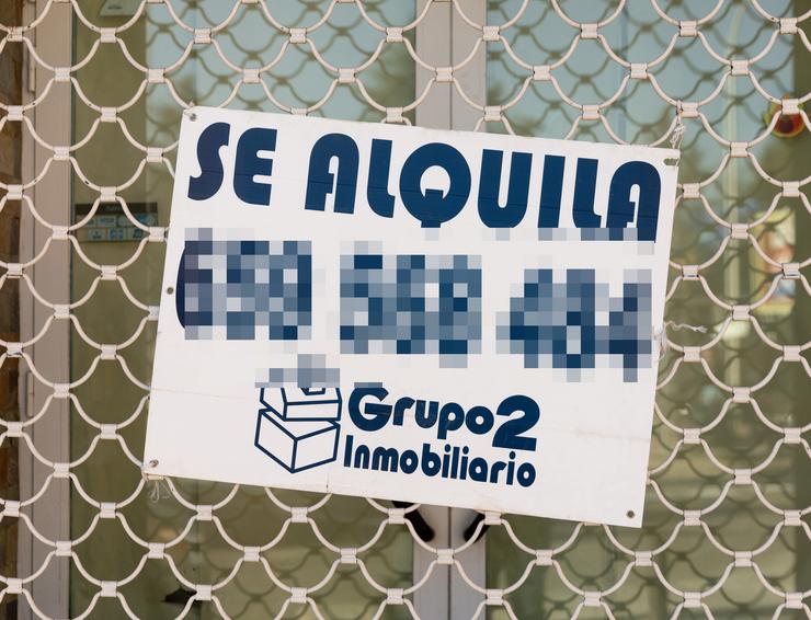Arquivo - Un cartel de 