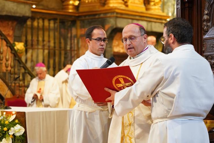 Monseñor Francisco Prieto na súa toma de posesión como Arcebispo de Santiago de Compostela 