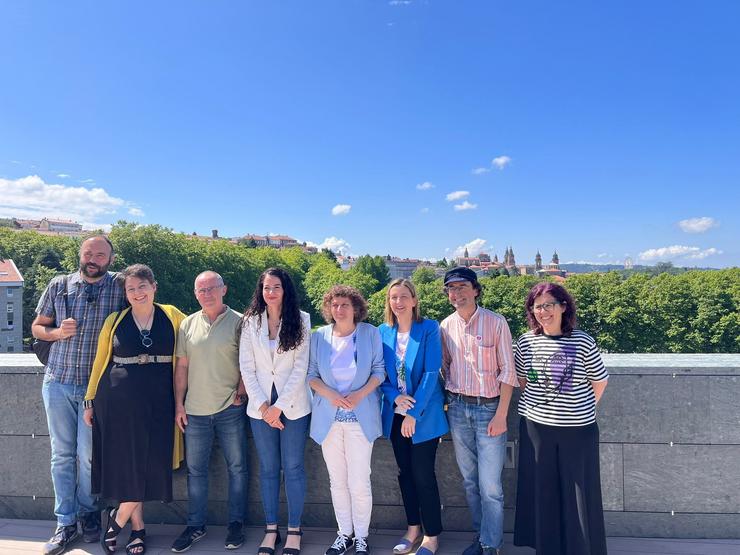 Mesa de negociación do BNG, con Goretti Sanmartín á cabeza, e Compostela Aberta, con María Rozas de titular, para a investidura e a posible conformación dun goberno de coalición en Santiago de Compostela. / Europa Press