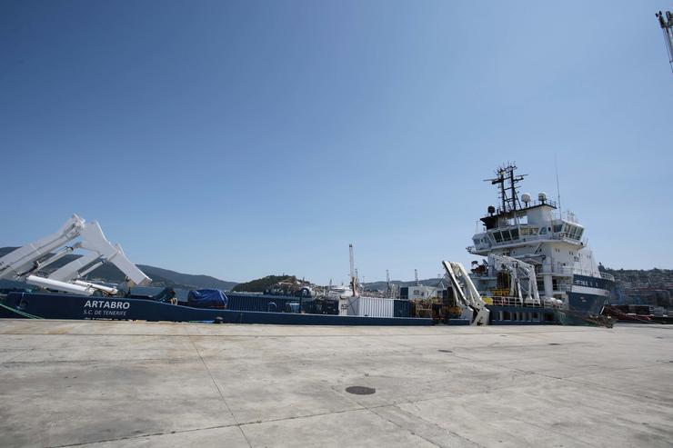 O buque de inspección do pecio da 'Vila de Pitanxo', o ?Artabro?, no Porto de Vigo.. Javier Vázquez - Europa Press 