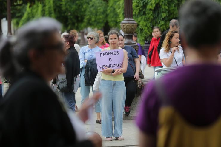 Lugo. Concentración convocada pola Plataforma Feminista de Lugo en repulsa polo asasinato a mans da súa expareja de Ana Vanessa Serén Penas.. CARLOS CASTRO/ EUROPA PRESS / Europa Press