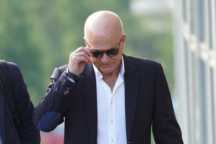 O exdirector de Seguridade na circulación de Adif, Andrés Cortabitarte, á súa chegada a unha nova xornada do xuízo do accidente ferroviario do Alvia / Álvaro Ballesteros - Europa Press