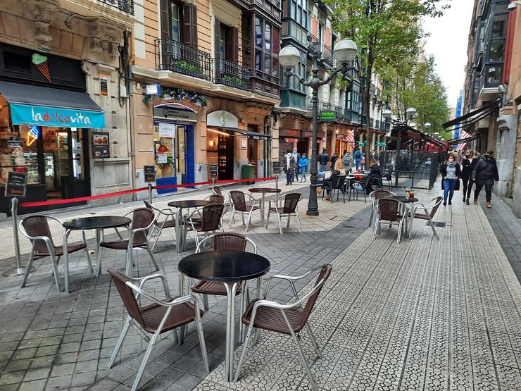 Terrazas de hostalaría en Bilbao. EUROPA PRESS - Arquivo 