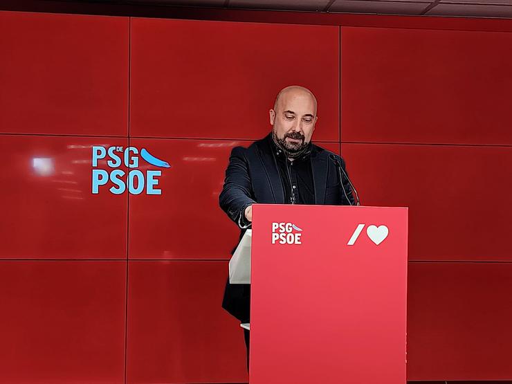 O secretario de Organizaicón do PSdeG, Valentín González Formoso, en rolda de prensa 