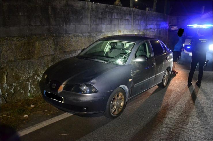 Un condutor ebrio atropela a dous peóns