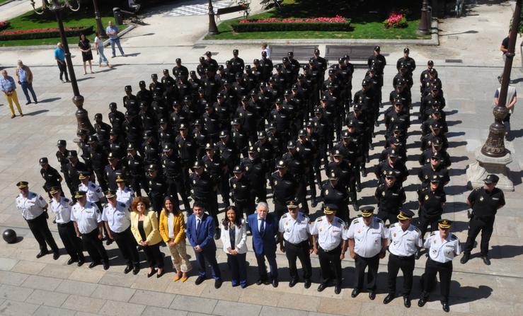 Acto de benvida a 109 axentes e inspectores que se incorporan en prácticas ás comisarías galegas 