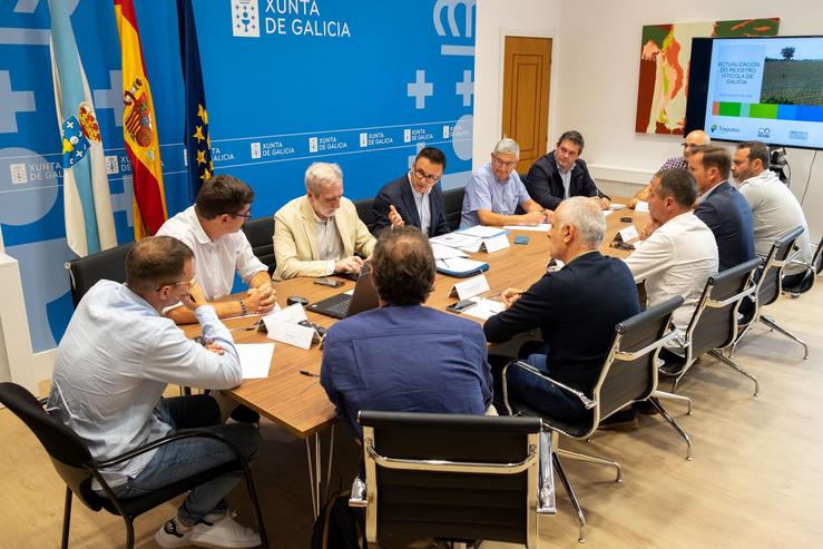 Participantes na reunión para a actualización do rexistro vitícola / Xunta de Galicia