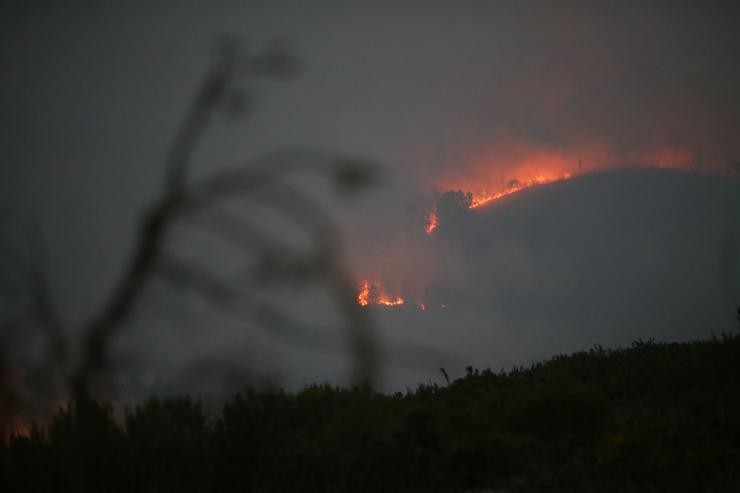 Un incendio forestal, a 18 de agosto de 2023, en Palas de Rei, Lugo, Galicia.. Carlos Castro - Europa Press / Europa Press