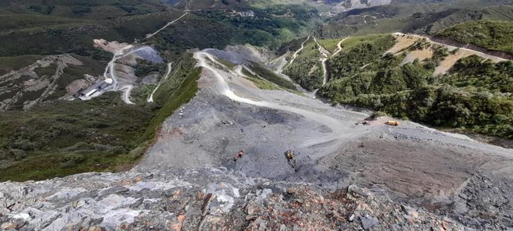 Canteira de lousa en Oencia (O Bierzo)/Ecologistas en Acción