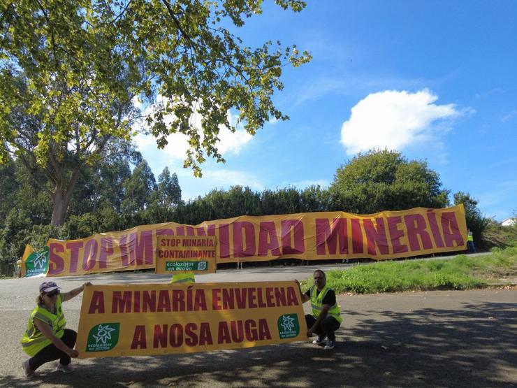 Protesta de ecoloxistas pola actividade do sector mineiro / ECOLOXISTAS EN ACCIÓN