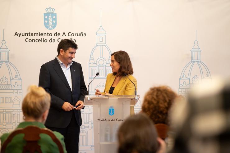 O delegado do Goberno en Galicia, Pedro Blanco, nunha comparecencia xunto á alcaldesa da Coruña, Inés Rey 